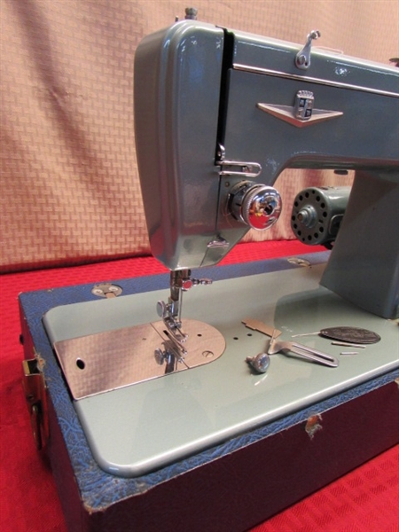 BEAUTIFUL 1950'S STEEL BLUE MONTGOMERY WARD PORTABLE SEWING MACHINE IN CASE - VERY NICE! ! !