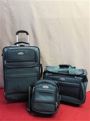 TRAVEL IN STYLE - 3 PIECE RICARDO BEVERLY HILLS LUGGAGE SET