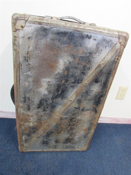 VINTAGE METAL TRUNK WITH NICELY LINED  ORIGINAL INTERIOR 