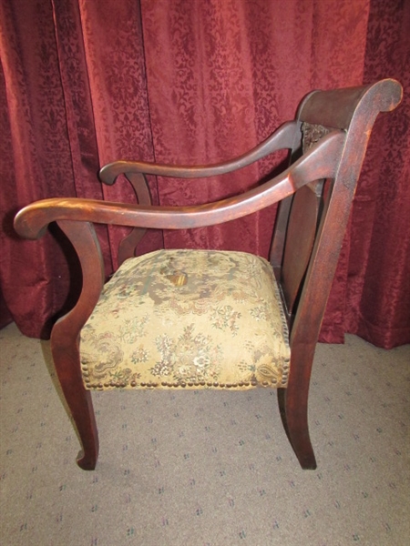 GORGEOUS ANTIQUE OAK ARM CHAIR WITH INTRICATELY LION CARVED VASE BACK & UPHOLSTERED SEAT