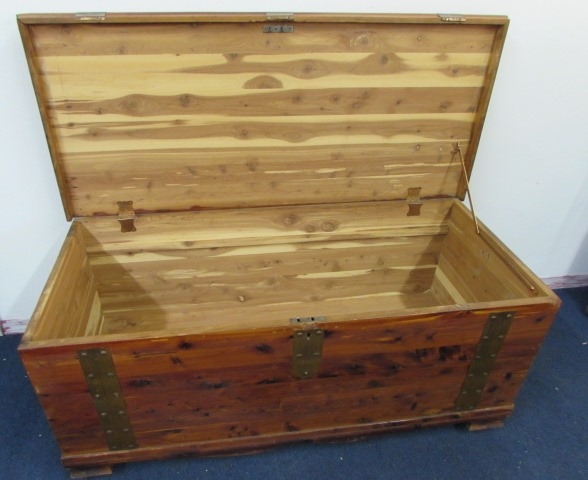 ALL CEDAR HOPE CHEST WITH COPPER ACCENT STRAPS