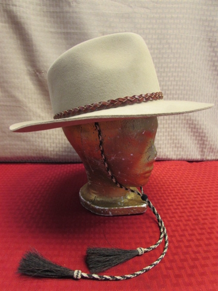 ALL AMERICAN COWBOY!  WATER REPELLENT DYNAFELT HAT WITH HORSEHAIR STRAP & BULLWHIP