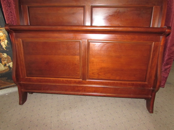BEAUTIFUL SOLID WOOD SLEIGH BED