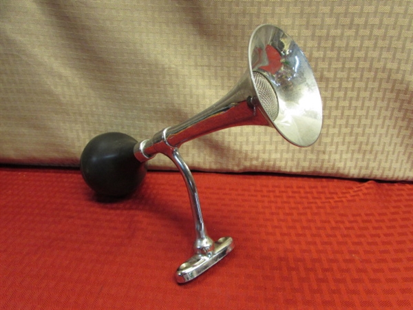 MAKE SOME NOISE!  VINTAGE CHROME SQUEEZE BULB HORN . . .LOUD!  & 2 ANES XTRA BIG BLAST AIR HORNS
