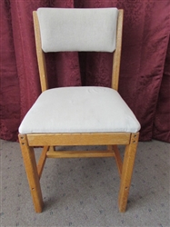 STURDY OAK SIDE CHAIR WITH PLUSH UPHOLSTERED SEAT & BACK REST