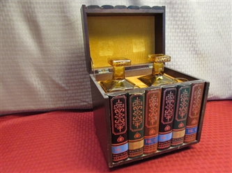 USE YOUR HEAD WHEN YOU DRINK -AWESOME 1950S WILLIAM SHAKESPEARES SECRET BOOK CASE BAR WITH 2 DECANTERS & SHOT GLASSES