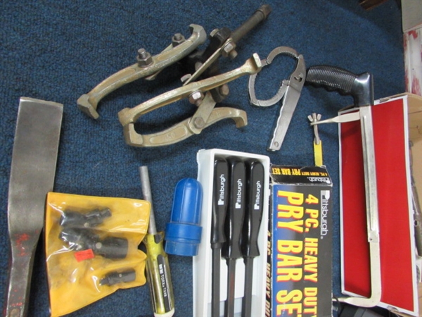 LARGE SELECTION OF AUTOMOTIVE TOOLS & ACCESSORIES INCLUDING A BATTERY CHARGER, SOCKETS, PRY BAR SET & LOTS MORE!