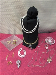 ARE YOU SILVER, GOLD OR SIMPLY PEARLS?  WE HAVE YOU COVERED IN THIS ELEGANT JEWELRY LOT