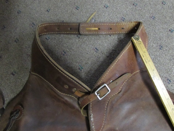 VINTAGE CUSTOM MADE BROWN LEATHER WESTERN CHAPS.
