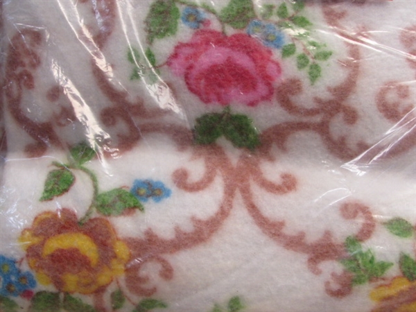 LOVELY VINTAGE NEW BLANKET TO SNUGGLE UP IN!
