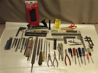 LARGE VARIETY OF TOOLS INCLUDING MACHINERY, DRYWALL & CARPENTER TOOLS 