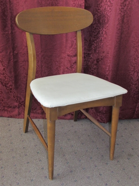RETRO DANISH STYLE SIDE CHAIR WITH UPHOLSTERED CUSHION
