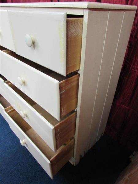 CUTE SHABBY CHIC DRESSER WITH 9 DRAWERS!