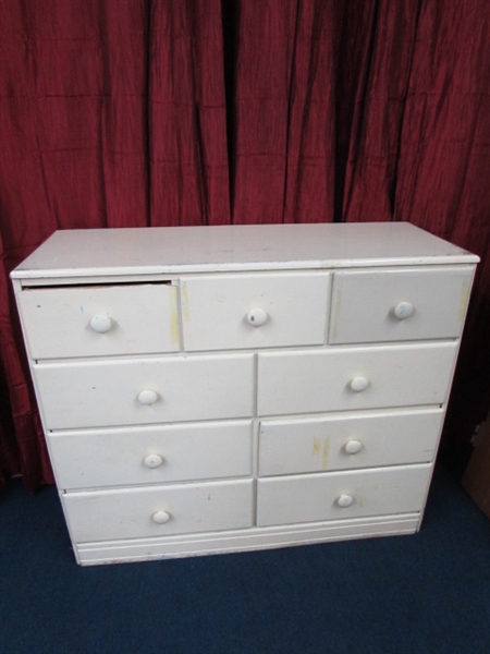 CUTE SHABBY CHIC DRESSER WITH 9 DRAWERS!