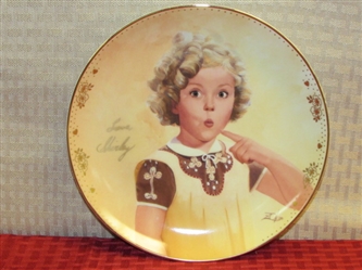 AMERICAS SWEETHEART-COLLECTIBLE LIMITED EDITION SHIRLEY TEMPLE PLATE FROM DANBURY MINT