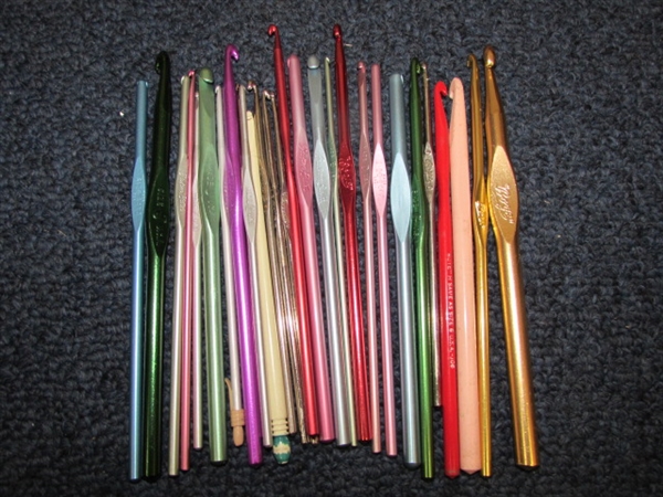 LOADS OF KNITTING/CROCHETING SUPPLIES, NEEDLES, HOOKS, YARN & PROJECTS THAT NEED COMPLETING