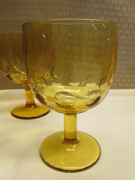 STUNNING VINTAGE AMBER GLASS DRINKING GLASSES & GOBLETS