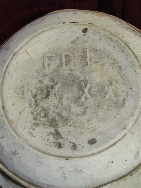 RIGHT OFF THE OLD DAIRY!  WONDERFUL PRIMITIVE STEEL MILK CAN