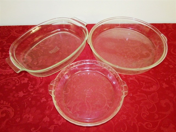 WOW!  SUPER ASSORTMENT OF PYREX BAKING DISHES, CRYSTAL & GLASS SERVING DISHES & MORE
