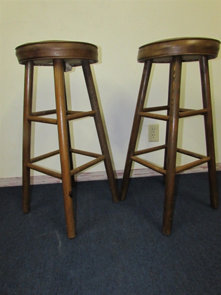 TWO MATCHING RANCH STYLE BAR STOOLS WITH ROUND VINYL SEATS
