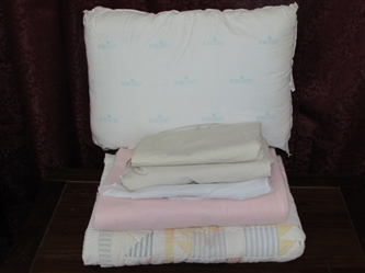 TWIN SIZE BEDDING-PRETTY PATCHWORK BED SPREAD, BLANKET, SHEETS, BED SKIRT & PILLOW