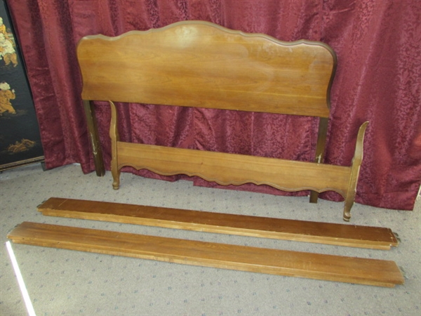 CHARMING FULL SIZE CHERRY WOOD BED 