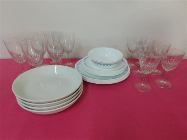 BEAUTIFUL COLLECTABLE SET OF SNOW FLAKE CORELLE WARE DISHES & MORE