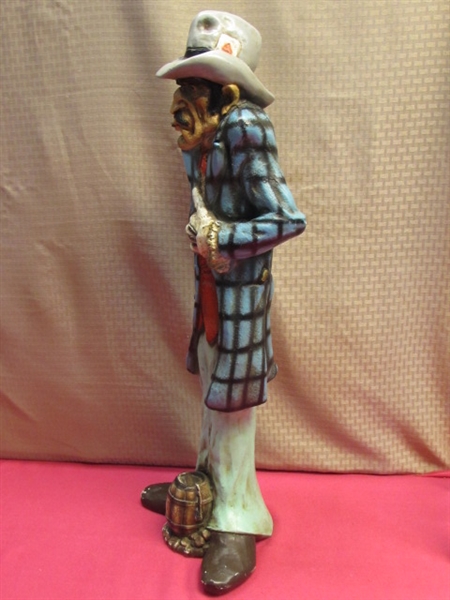UNIQUE VINTAGE UNIVERSAL STATUARY GANGSTER 29 TALL
