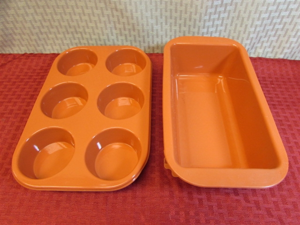 NEW WHISTLE VAC STORAGE CONTAINERS & LOADS COTTAGE COLLECTION SILICONE BAKE WARE