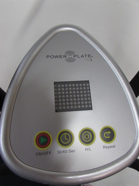 GET A JUMP START ON YOUR NEW YEAR'S RESOLUTION WITH THIS POWER PLATE MY3 FULL BODY EXERCISE MACHINE