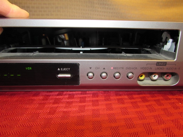 WATCH DVD'S & VHS ON THIS NICE ALLEGRO DVD/VHS PLAYER