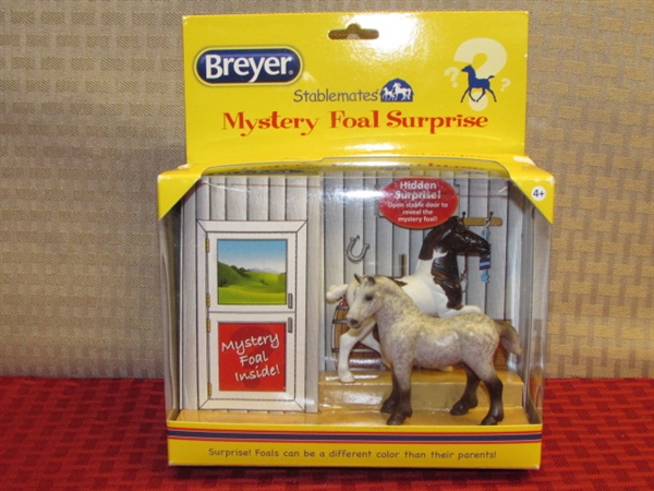 BREYER STABLEMATES MYSTERY FOAL SURPRISE BELGIAN & DRAFT NO. 5938  IN ORIGINAL BOX INCLUDES PARENTS & FOAL