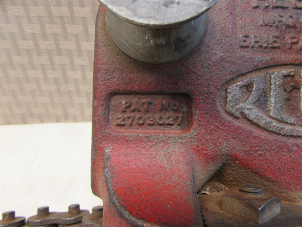 REED HEAVY DUTY BENCH TOP PIPE VISE
