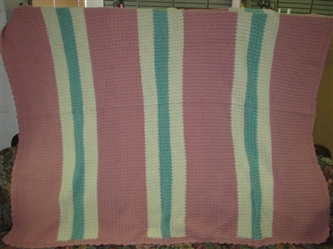 BEAUTIFUL, LARGE HANDMADE AFGHAN BIG ENOUGH TO COVER A BED