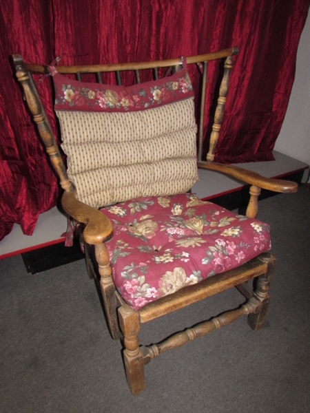 VINTAGE WOOD SPINDLE CHAIR WITH REMOVABLE CUSHIONS