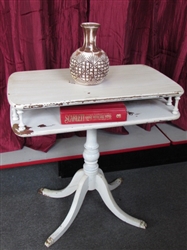 "SHABBY CHIC & SO UNIQUE" SMALL TABLE WITH PEDESTAL BASE & METAL CAPPED CLAW FEET