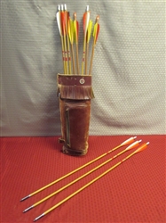 COOL VINTAGE LEATHER QUIVER WITH ARROWS
