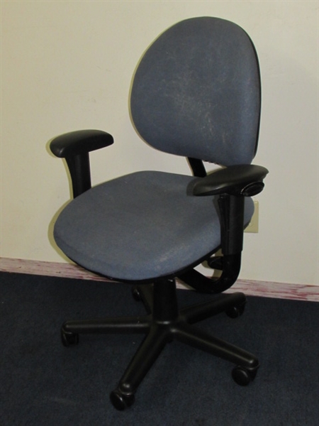 STURDY & COMFORTABLE BLUE OFFICE CHAIR