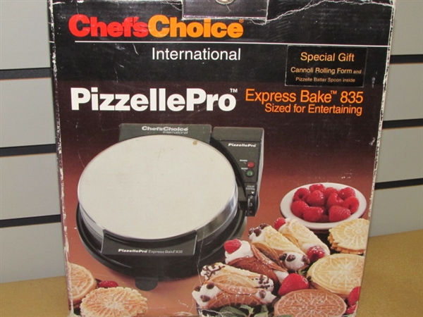 MAKE PARTY SIZE PIZZAS AT HOME WITH THIS NEW IN BOX CHEF'S CHOICE PIZELLE PRO & VACUUM SEAL STORAGE