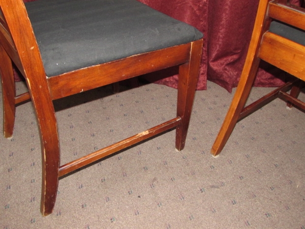PAIR OF VINTAGE HEPPLEWHITE STYLE SIDE CHAIRS WITH UPHOLSTERED SEATS