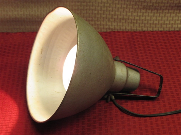KEEP YOUR BABY CHICKS WARM WITH THIS VINTAGE METAL HANGING HEAT LAMP