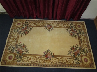 STUNNING 100% WOOL HAND TUFTED MOMENI AREA RUG IN VERY GOOD CONDITION