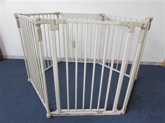 FOR SAFETY & PEACE OF MIND-CHILD OR PET-DIVIDER/PLAY PEN & GATE
