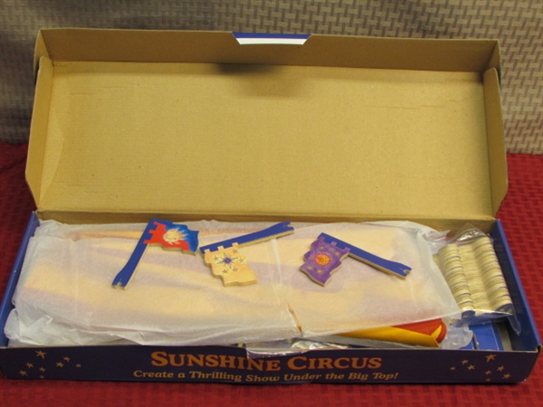 HOURS OF IMAGINATIVE FUN! NEW IN BOX SUNSHINE CIRCUS! MADE OF SOLID HARDWOOD PLUS WIND UP TOY