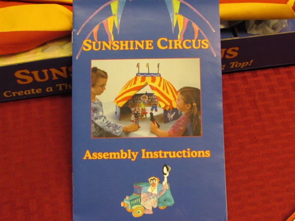 HOURS OF IMAGINATIVE FUN! NEW IN BOX SUNSHINE CIRCUS! MADE OF SOLID HARDWOOD PLUS WIND UP TOY
