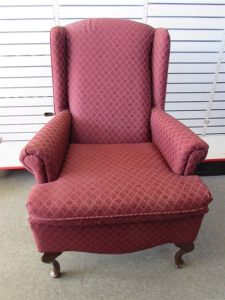 ELEGANT ARM CHAIR IN VERY GOOD CONDITION - LOOKS GREAT WITH LOVE SEAT IN LOT #2