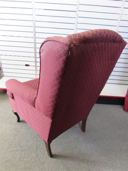 ELEGANT ARM CHAIR #2 TO COMPLETE YOUR LIVING ROOM SET