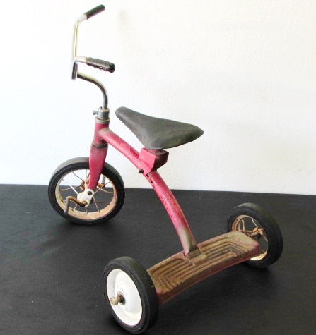 THE CUTEST LITTLE RED TRICYCLE! VINTAGE ROADMASTER WITH SOLID RUBBER WHEELS