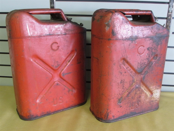 PAIR OF VINTAGE RED USMC 5L JERRY CANS FROM 1967 & 1977
