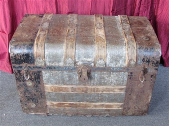 WONDERFUL ANTIQUE STEAMER TRUNK WITH ORNATE METAL HARDWARE & ACCENTS!